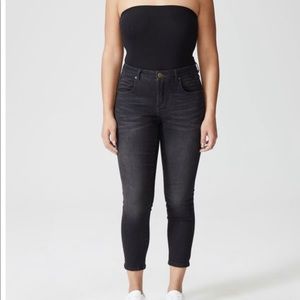 Universal Standard Seine Mid Rise 27 in Size 6